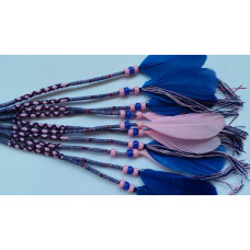 Ibiza wrap met veer (013) Blauw / Lichtroze gekruist (~30 cm.)